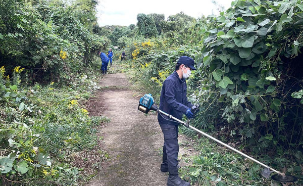 大分市細八丸地区での草刈り